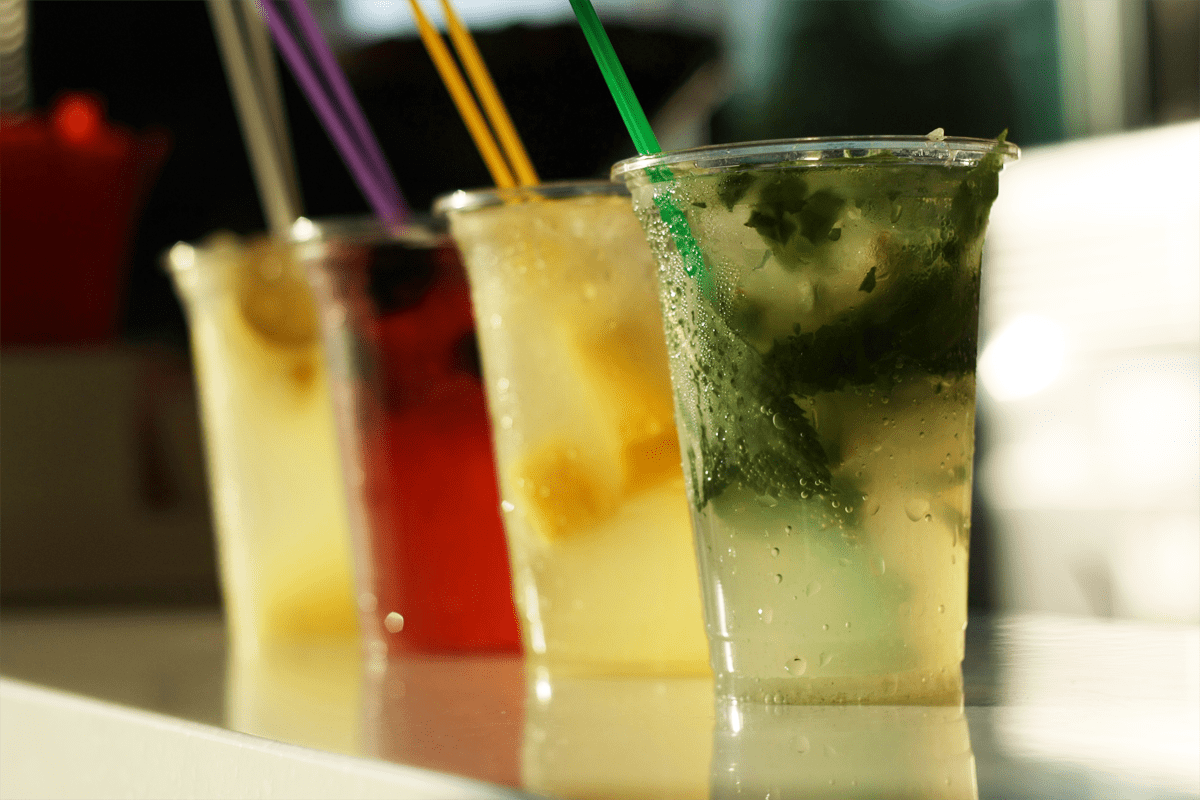 Solfiti in etichetta dei cocktail in lattina?