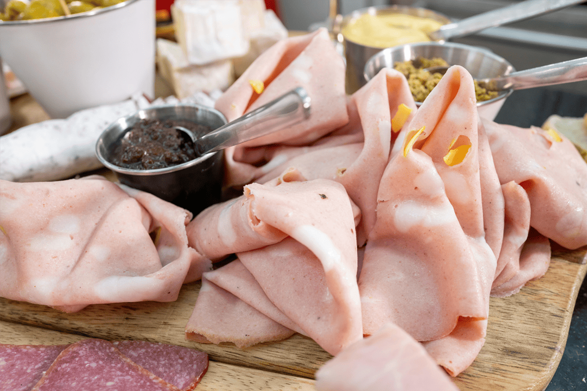 Denominazione mortadella, di pollo?
